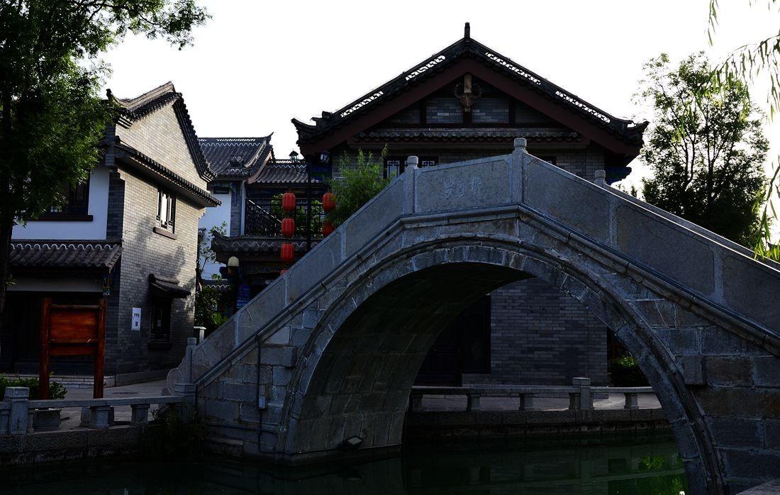 逃离违建房屋7